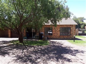 3 Bed Townhouse in Krugersdorp North