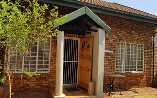3 Bedroom Townhouse in Clubview
