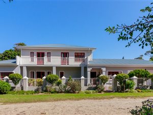 6 Bedroom House in Leisure Isle