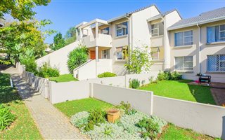 2 Bedroom Apartment in Marais Steyn Park