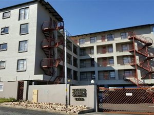 Commercial space in Alberton