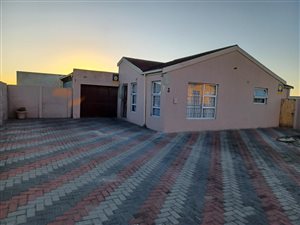 3 Bed House in Highbury