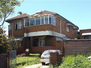 300 m² Commercial space in Wentworth