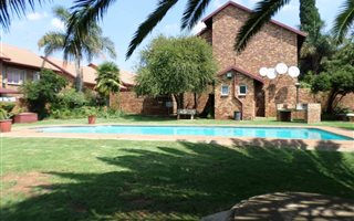 2 Bedroom Apartment in Zwartkop