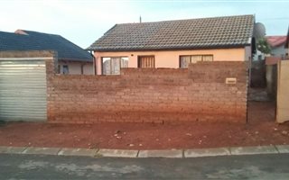 2 Bedroom House in Kagiso