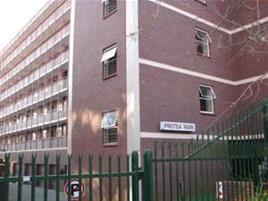 2 Bed Flat in Wonderboom South