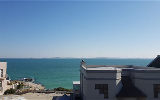 243 m² Land available in Waterfront