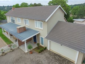 4 Bedroom House in Waterkloof Ridge