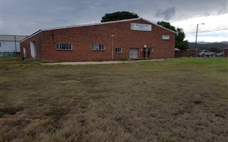 1026 m² Industrial space in Uitenhage Central