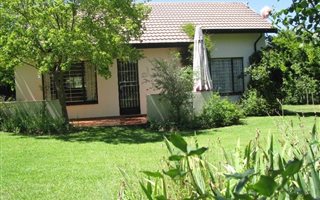 1 Bedroom Garden Cottage in Glen Austin