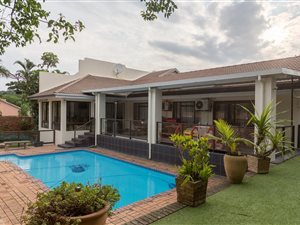 4 Bed House in Meerensee