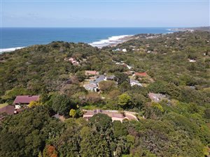 1000 m² Land available in Leisure Bay