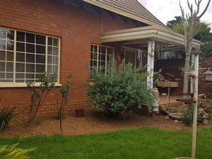 2 Bedroom Townhouse in Garsfontein
