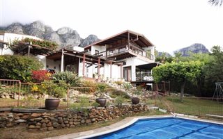 5 Bedroom House in Camps Bay