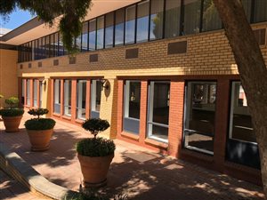 353 m² Commercial space in Constantia Kloof
