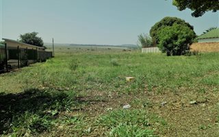 1105 m² Land available in Bergsig