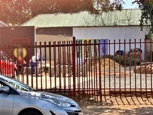 991 m² Land available in Westdene