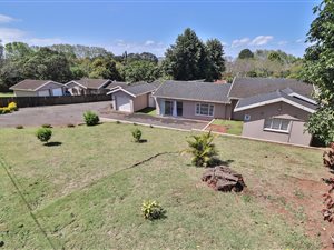 4 Bed House in Waterfall
