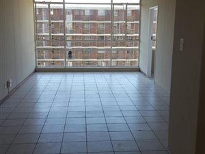 2 Bed Apartment in Elarduspark