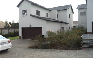 3 Bedroom Cluster in Dainfern