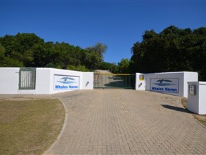 1320 m² Land available in Keurboomstrand