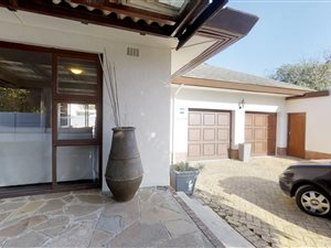 4 Bed House in De La Haye