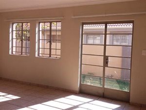 3 Bed House in Waterval East