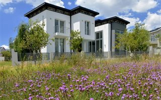 3 Bedroom House in Waterfall Country Village