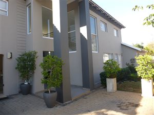 5 Bed House in Ashlea Gardens