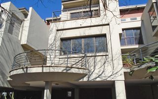 2 Bedroom Townhouse in Melrose