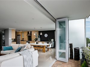 2 Bed Apartment in Benmore Gardens