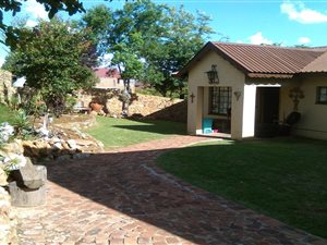 5 Bed House in Lindequesdrif