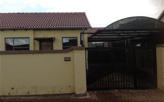 2 Bedroom House in Fleurhof