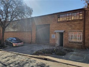 450 m² Industrial space in Booysens Reserve