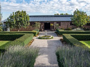 4280 ha Smallholding in Bridle Park AH