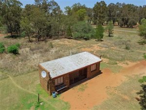 2 ha Farm in Valley Settlements AH