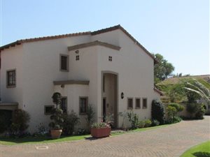 3 Bed Townhouse in Baileys Muckleneuk