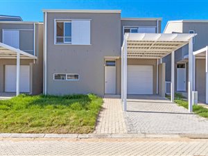 3 Bed House in Somerset Lakes