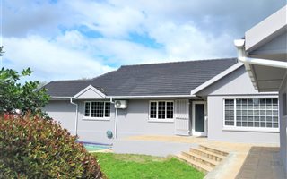 4 Bedroom House in Rondebosch