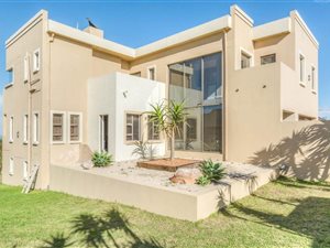 3 Bed House in Lovemore Heights