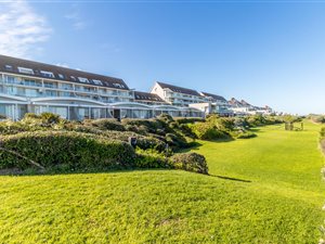 4 Bed Apartment in Waves Edge