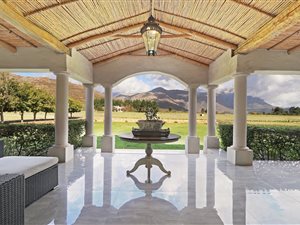 11.9 ha Farm in Franschhoek