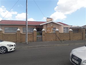 3 Bed House in Parow Valley