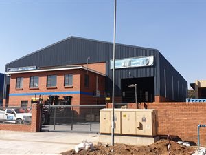960 m² Industrial space in Brakpan North