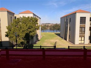 2 Bed Apartment in Vanderbijlpark SW5