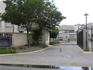 1 Bed Flat in Klippoortje