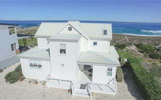 3 Bedroom House in Yzerfontein