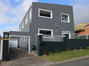 5 Bed House in Ocean View