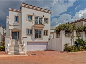 4 Bed House in Hyde Park