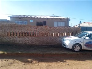 2 Bedroom House in Bram Fisherville